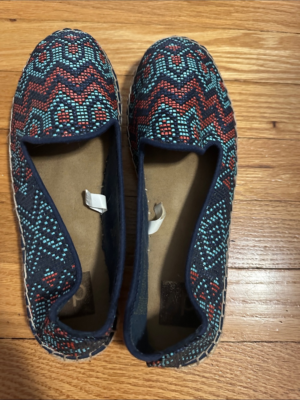 Dolce Vita Woven Slip-On in Navy with Teal & Red Pattern Size 8